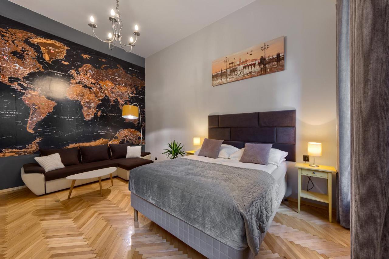 Comfortable Apartments In The Old Town Of Krakow Bagian luar foto